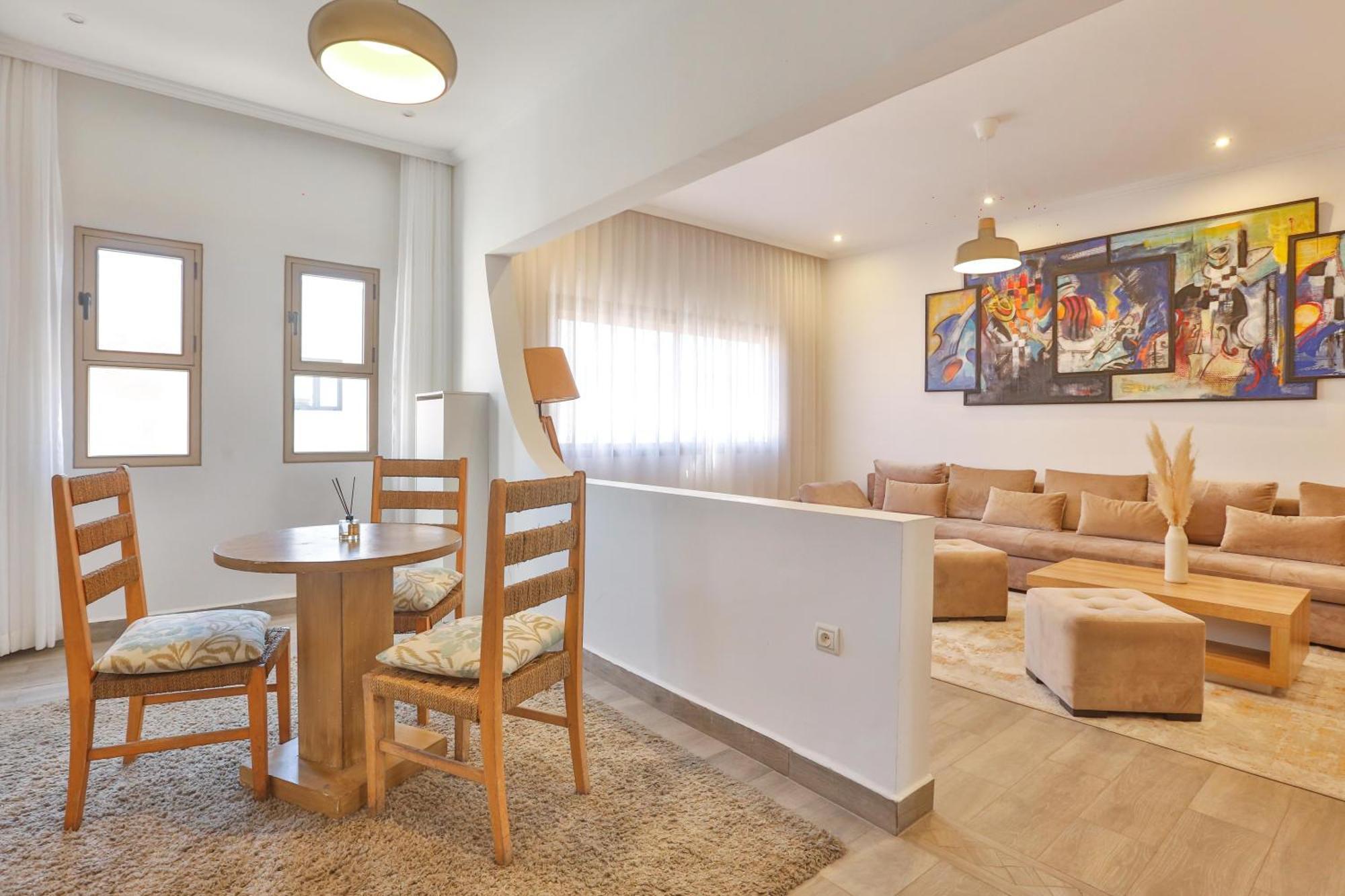 My Home In 에사우이라 외부 사진